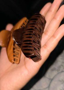 Brown Hair Claw Clip