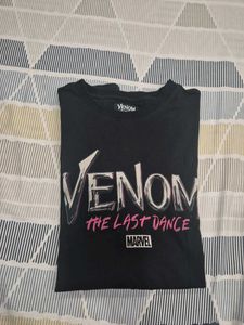 black venom tshirt