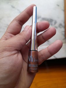 Ny Bae Eyeliners