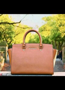 Micheal Kors Handbags