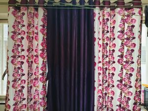 New Curtains .....1 Pair Paric Is Showing