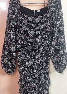 Black floral Mini dreas