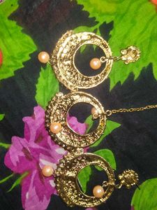 Earrings With Mang teeka!!!