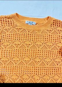 MUSTARD CROCHETTE CROP TOP