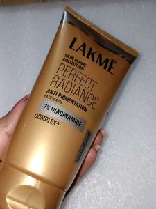 Lakme Perfect Radiance Facewash