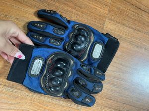 Riding Gloves 🧤 ( Great Condition)