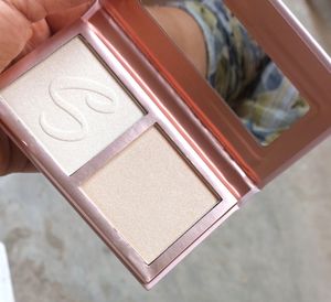 Revolution Highlighter