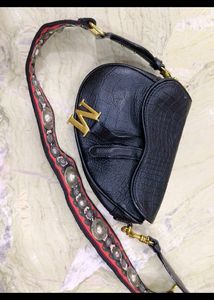 Luxurious Sling Side Bag