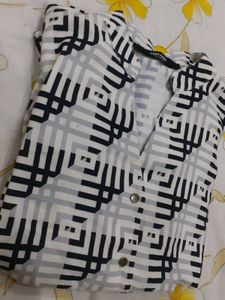 Stylish Geometric Print Top