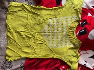 Embroidered Green Short Kurta