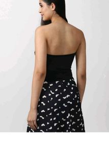 Chic Black Strapless Top