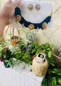 Elegant Black Velvet Necklace Set