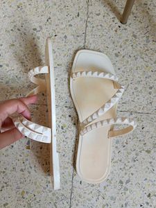 🎀Forever21- Studded Jelly Sandals