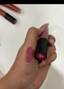 Lakme Eyeconic Pen Eyeliner