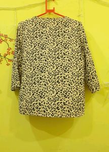 Cream Leopard Print Top🐆
