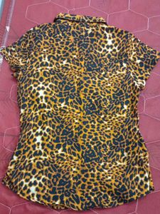 Leopard Print Short Sleeve Top