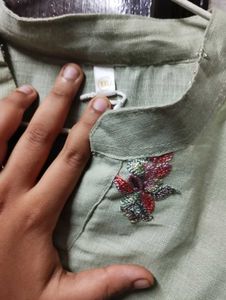 Floral Embroidered Kurta completely new