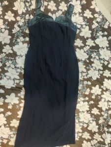 Elegant Dark Velvet Bodice Formal Dress