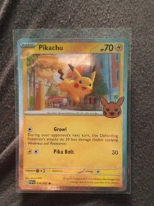 Pikachu Halloween Edition Holo Card