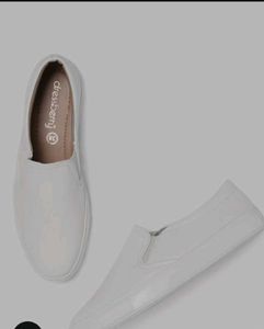 White Dressberry Casual Shoes