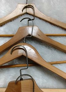 Combo Wooden Premium Hangers 6 Pieces Set