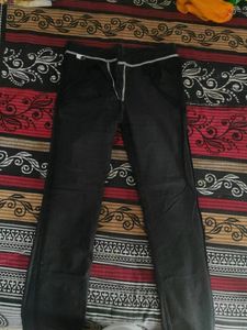 Stylish black Hoffmen cord jeans for daily wear in almost good condition! Thin and lightweight!