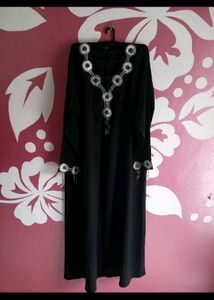 Circle ⭕ Pattern Saudi Abaya With Shawl