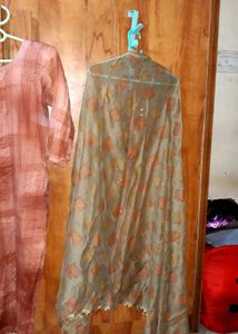 Pakistani Kurti With Dupatta Set