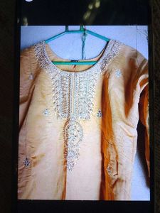 Golden Embroider Kurta Set.Margine Hai
