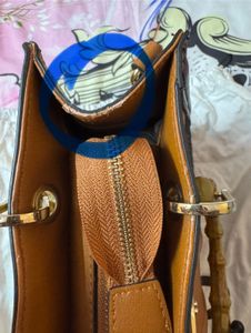 Unused Aldo Bag Has Detachable Straps With Flaw