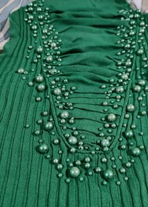 Pearl Work Winter Sweat High Neck Top