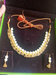Handmade Pearl Bails Choker Set