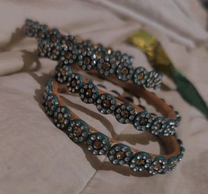 Green Bangle Set