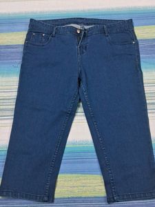 A Casual Denim Capri