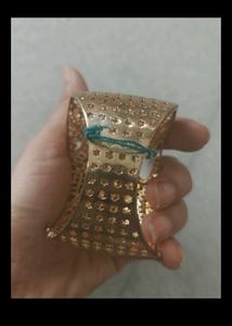 AD Bracelet With Opening Lock System