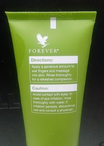 REFRESHING GEL CLEANSER 🍎
