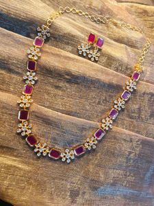 Sleek Necklace With Earrings