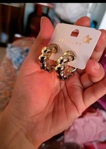 Golden Twistes Hoops