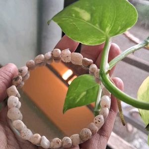 Hand Crafted Small Pebble Decor Astatic Mirror
