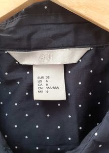 H&amp;M fitted button down shirt