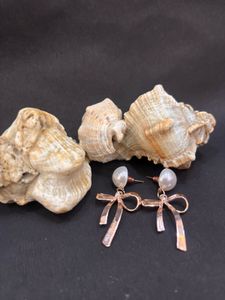 Bow Pearl Earrings