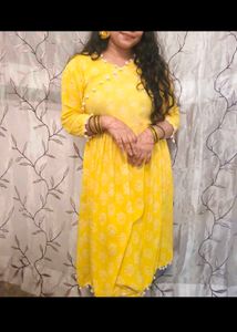 Combo Yellow Printed Kurta Set And Dress