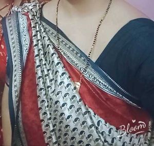 Printed Saree with Paisley Pattern