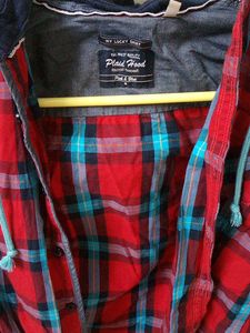 5-6 Yrs boy very nice like new full shirt with cap