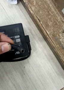 ASUS 180 WATT LAPTOP CHARGER NEW AND ORIGINAL