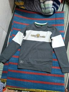 Stylish Grey Pullover