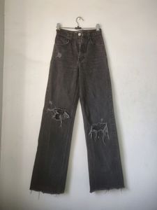 ZARA STRAIGHT FIT JEANS