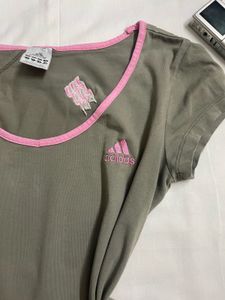 Adidas T-shirt