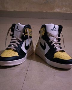 Air Jordan 1 High Yellow Toe Now