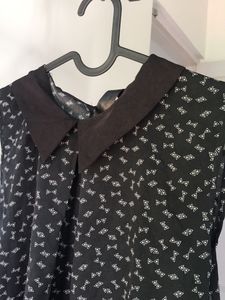 Bow Print Sleeveless Blouse